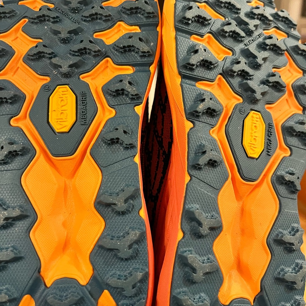 Hoka Speedgoat 5 Sneaker Size 5 - Picture 4 of 5